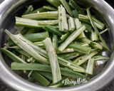 A picture of step 1 of Bhindi Fry.