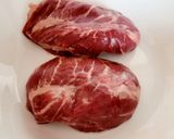 Foto del paso 1 de la receta: Carrilleras ibéricas estofadas con garbanzos
