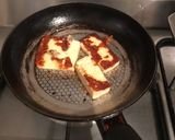 Foto del paso 1 de la receta: Bollo de maíz con aguacate y queso asado