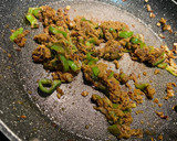Foto del paso 1 de la receta: Cazuela de mariscos al curry verde