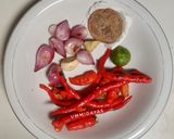 Foto langkah ke 2 dari resep Pecak lele pedas gurih.