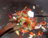 Foto langkah ke 2 dari resep Tumis Kulit Melinjo.