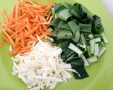 Foto langkah ke 2 dari resep Mie goreng spesial maknyus bumbu sederhana.