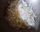 A picture of step 5 of Methi matar malai.