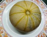 A picture of step 1 of Muskmelon Seeds Smoothie.