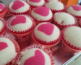 Foto langkah ke 5 dari resep Bolu kukus karakter.