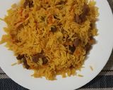A picture of step 4 of Mixed beef rice spiced with curry powder.