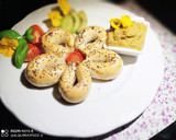 Foto del paso 6 de la receta: Hojaldre de salchicha con guacamole