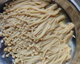 Foto langkah ke 3 dari resep Enoki Kukus Bawang Putih.