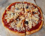 Une image de l'étape 12 de Pizza aux fromages 🍕.