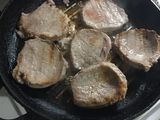 Peceto con salsa de espinaca y bombas de papa (mi marido feliz)