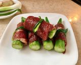 Hình bước làm 2 của món Thịt bò cuộn đậu bắp