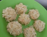 Foto langkah ke 5 dari resep Bola Tahu Rambutan Pangsit.