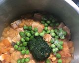 Foto del paso 2 de la receta: Salmón guisado con patatas
