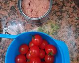 Foto del paso 3 de la receta: Ensalada de Atún con papas rúcula cebolla, Huevos y cherry