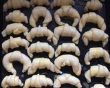 Foto del paso 4 de la receta: MEDIALUNAS sin manteca ni hojaldre 🥐