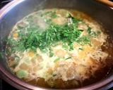 Foto del paso 11 de la receta: Guiso de habas con pollo y alcachofas al las hierbas aromáticas