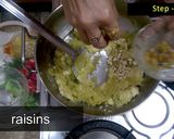 A picture of step 11 of Lauki Ka Halwa.