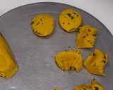 A picture of step 3 of Methi masala Puri.