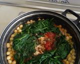 Foto del paso 4 de la receta: Garbanzos con espinacas fitness