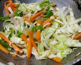 A picture of step 2 of Veg. Hakka Noodles.
