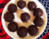 A picture of step 4 of Chocolate Cupcakes.
