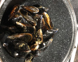 Foto del paso 1 de la receta: Mejillones a la manera de mari