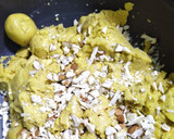 बेसनाचे लाडू (besanche ladoo recipe in marathi) रेसिपी स्टेप 4 फोटो 