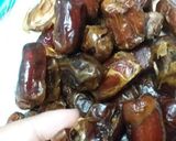 Foto langkah ke 2 dari resep Kurma Keju Coklat.