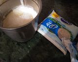 A picture of step 2 of Thandi thandi katti meethi dahi phulki.