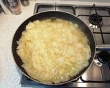 A picture of step 3 of Spanish Omelette.
