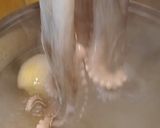 Foto del passaggio 4 della ricetta Polpo con patate su crema alle carote