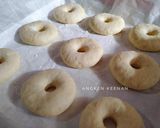 Foto langkah ke 3 dari resep Donat Lembut 1x Proofing No Telur, No Susu cuma 6 bahan.
