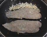 Foto del paso 3 de la receta: Pescado en salsa de cilantro, limón y mango
