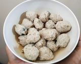 Foto langkah ke 5 dari resep Baso Ikan Patin MPASI.