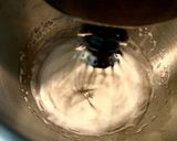 Foto del passaggio 1 della ricetta Vegan Macarons con aquafaba