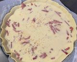 A picture of step 4 of Quiche Lorraine.