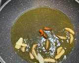 Foto del paso 1 de la receta: Crujiletas de gulas al ajillo