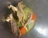 Foto del paso 3 de la receta: Primera papilla con pollo 👶🏼🤞🏼🍗🥕