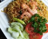 Foto langkah ke 4 dari resep Mi goreng jawa.
