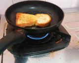 Foto langkah ke 2 dari resep Caramel Toast.