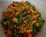 A picture of step 6 of Lehsuni Bhindi Do Pyaza.