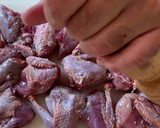Foto del paso 1 de la receta: Perdices rojas encebolladas