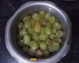A picture of step 1 of Green Grapes Juice.
