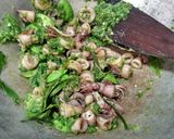 Foto langkah ke 5 dari resep Cumi asin pete, sambal ijo.