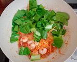 Foto langkah ke 3 dari resep Kwetiau Goreng Udang.