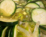 Foto del paso 2 de la receta: Crema de calabacín ligera