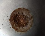 A picture of step 4 of Jodhpuri Pyaj kachori.