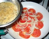 Foto del paso 3 de la receta: Tomates de estación (tipo tortilla -omelette)