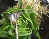Foto langkah ke 4 dari resep Tumis Kangkung Tauge Saus Tiram.